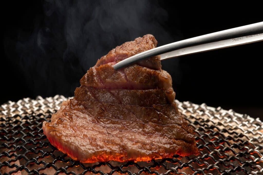 牧草牛×低温調理=究極の柔らかさ! 1 Let it Beef 牧草牛×低温調理=究極の柔らかさ! Let it Beef